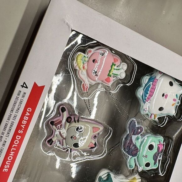 2023 Hallmark Dreamworks Gabby's Dollhouse Mini Christmas Tree Topper Ornaments - Picture 5 of 5